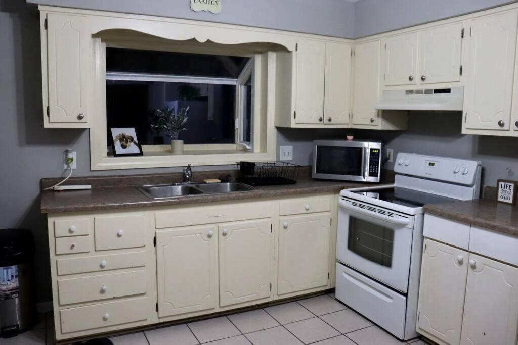 The Little Amazon Apartment Montgomery Exterior photo